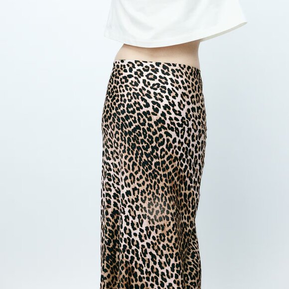 H & M LONG LEOPARD PRINT SKIRT - SILKY SOFT - XXL - BNT - Picture 4 of 6